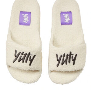 YITTY pet me platform fur slides